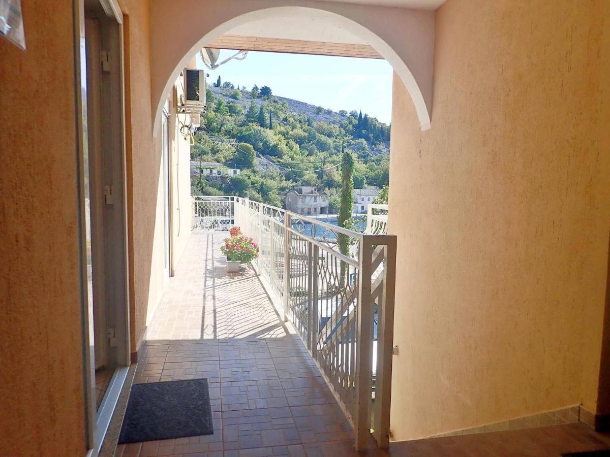 Apartmani Nil Barić Draga Eksteriør billede